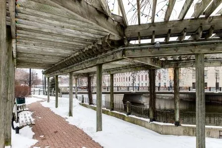 Ground-level view of Jacob'S Landing Park