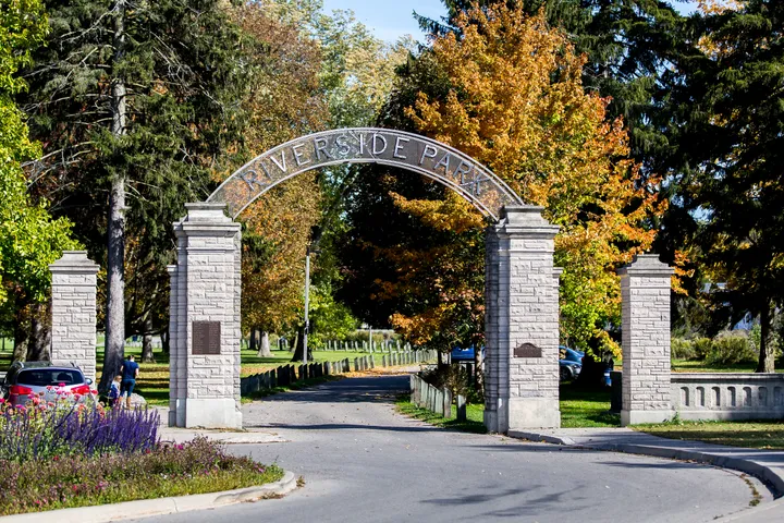 Ground-level view of Riverside Park